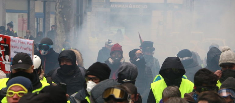 Gilets Jaunes à Lyon Sont Prononcées Des Peines Illégales