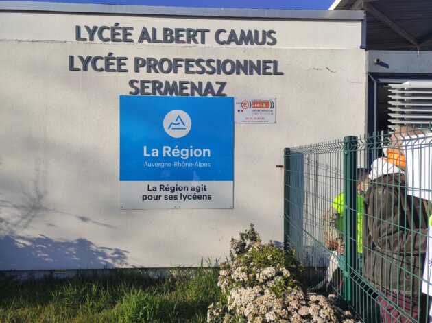 Toute Une équipe De Vie Scolaire Virée : Que Se Passe-t-il Au Lycée De ...