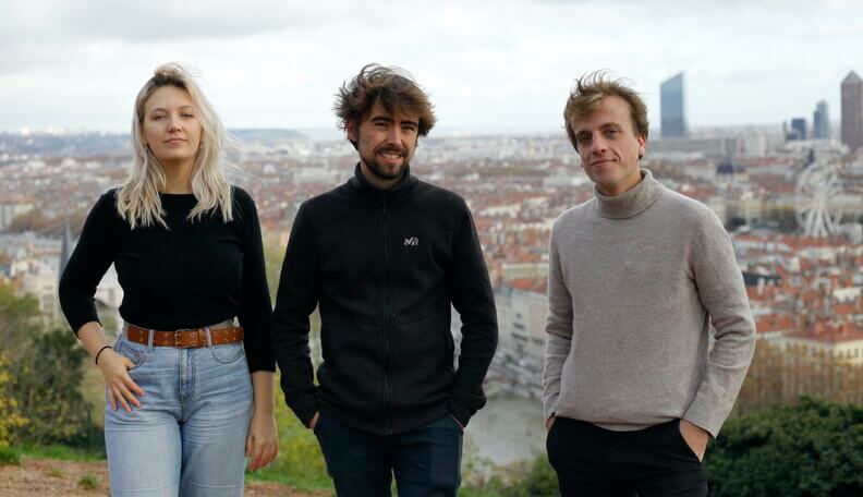 La nouvelle équipe de Rue89Lyon, qui a repris le journal en coopérative : Marie Allenou, Pierre Lemerle et Elian Delacote. ©Andréa Blanchin/Rue89Lyon