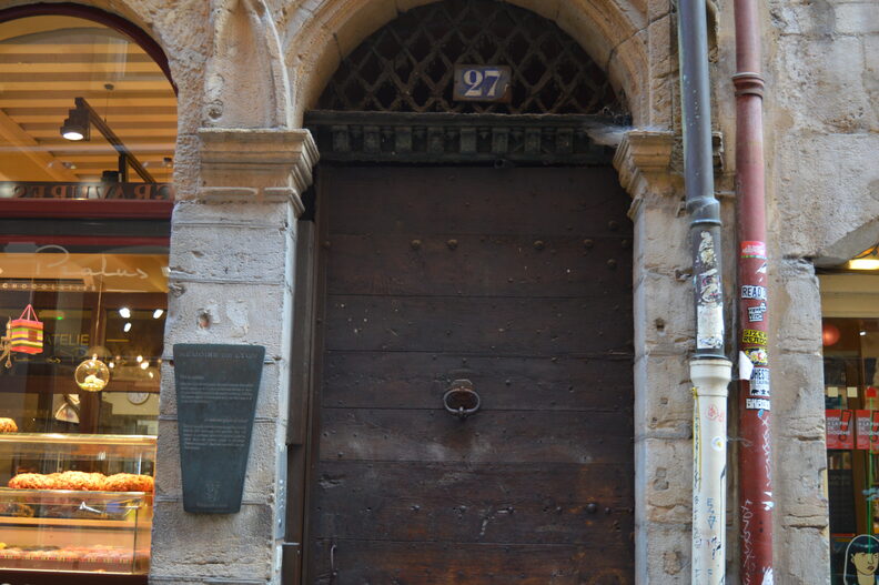 Longue traboule rue saint jean Vieux-Lyon