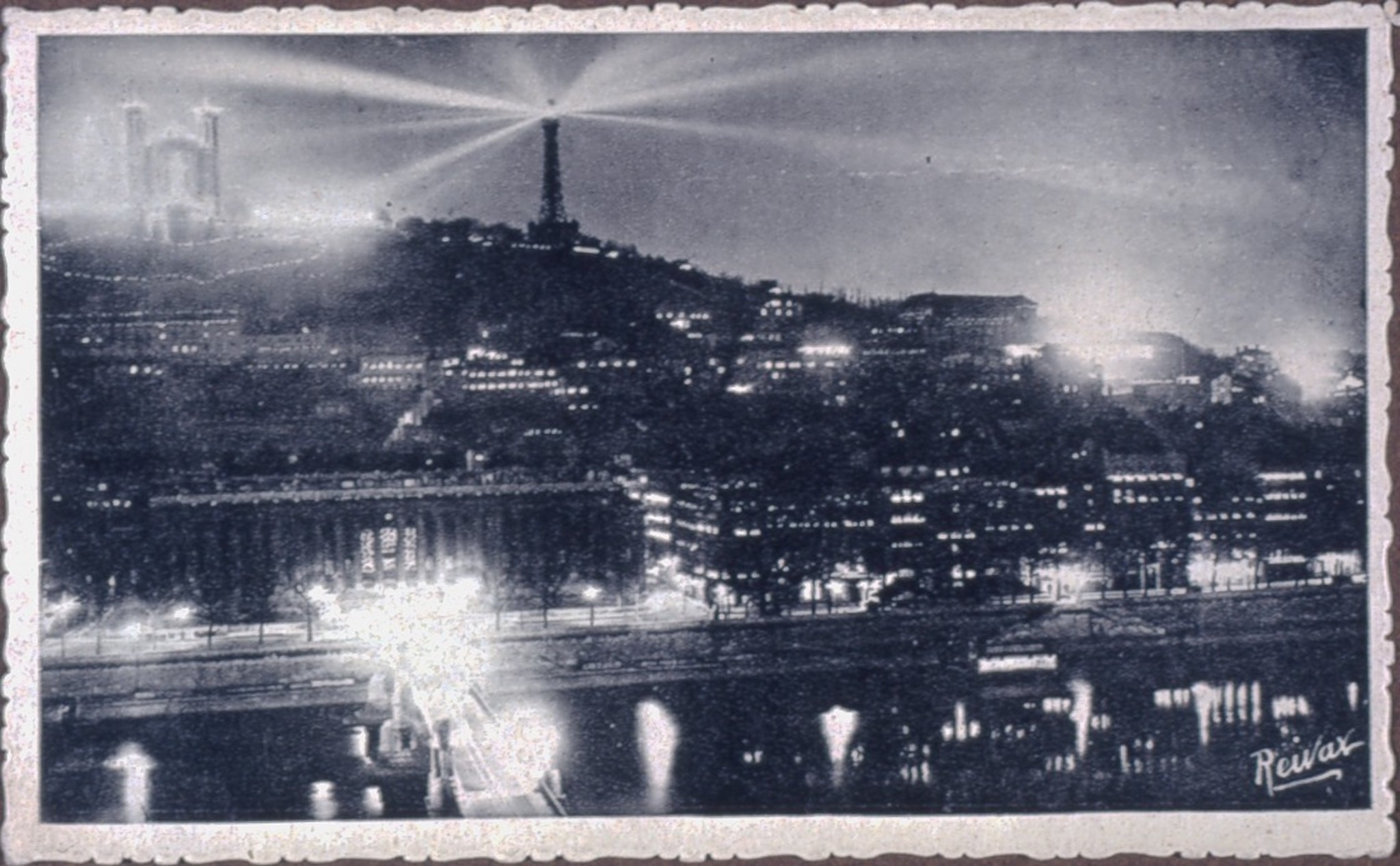 Carte postale de la Fête des Lumières, vers 1910. ©Archives municipales de Lyon